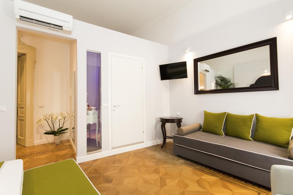 Residenza Degli Artisti Hotel ตรีเอสเต ภายนอก รูปภาพ