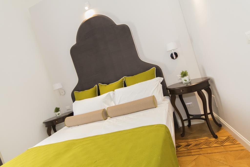 Residenza Degli Artisti Hotel ตรีเอสเต ภายนอก รูปภาพ